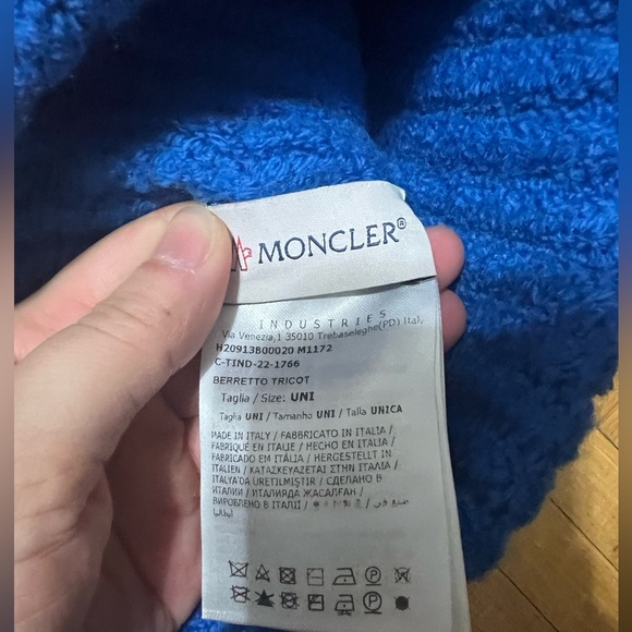 Moncler blue triangle patch beanie - Picture 4 of 5